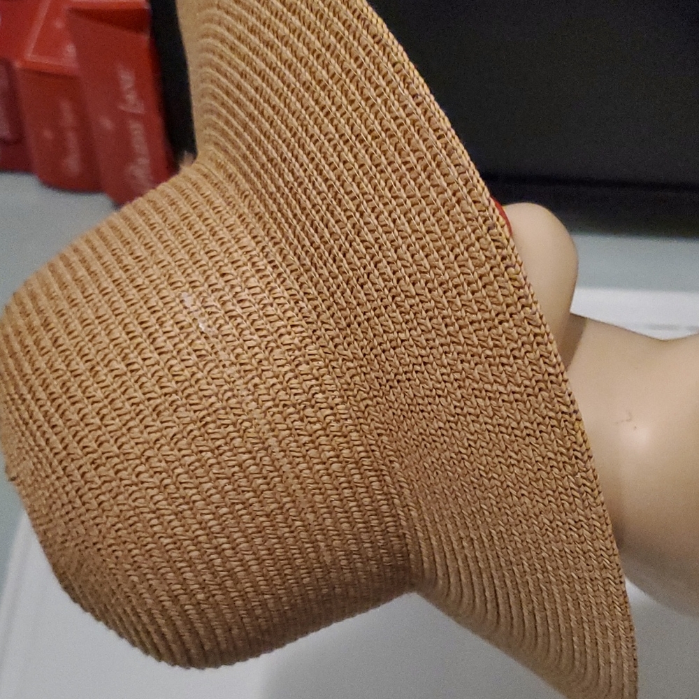 Woman hat - Picture 2 of 3